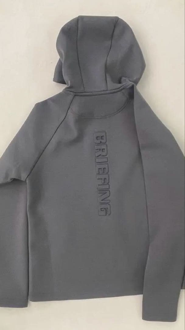 BRIEFING フード付きグレーパーカー