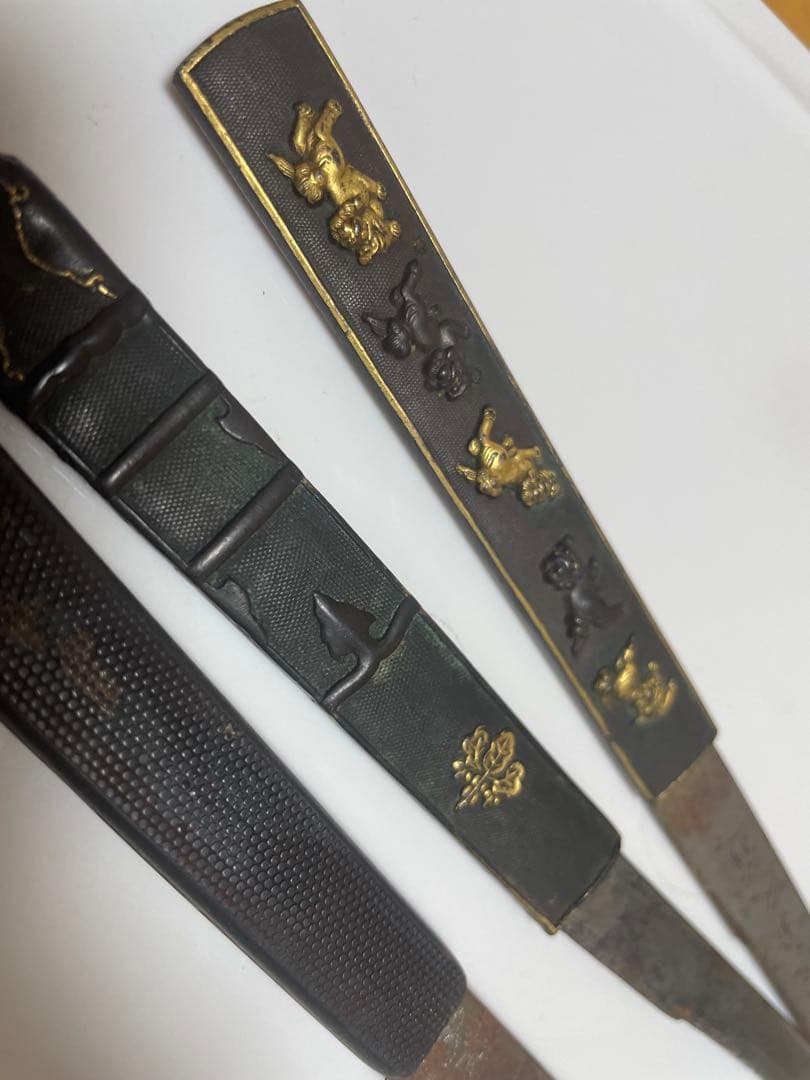 S*e様 蔵出　江戸時代　小柄小刀　獅子　五三桐紋図刀鞘図　銘　近江守久道　ペー