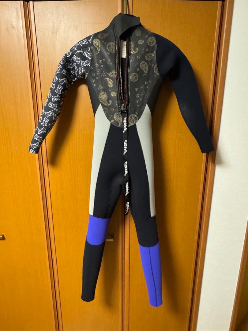 セミドライウェットスーツHOLLY 身長140〜150センチ向け　子供　キッズ