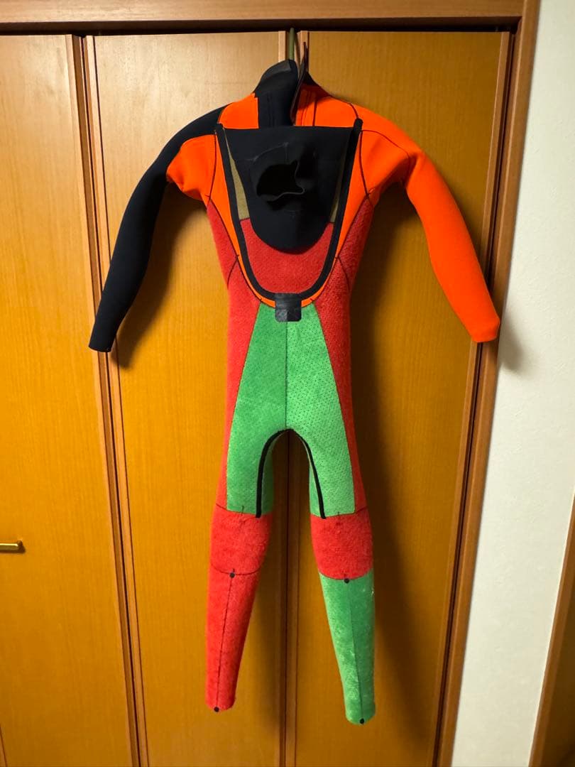 セミドライウェットスーツHOLLY 身長140〜150センチ向け　子供　キッズ