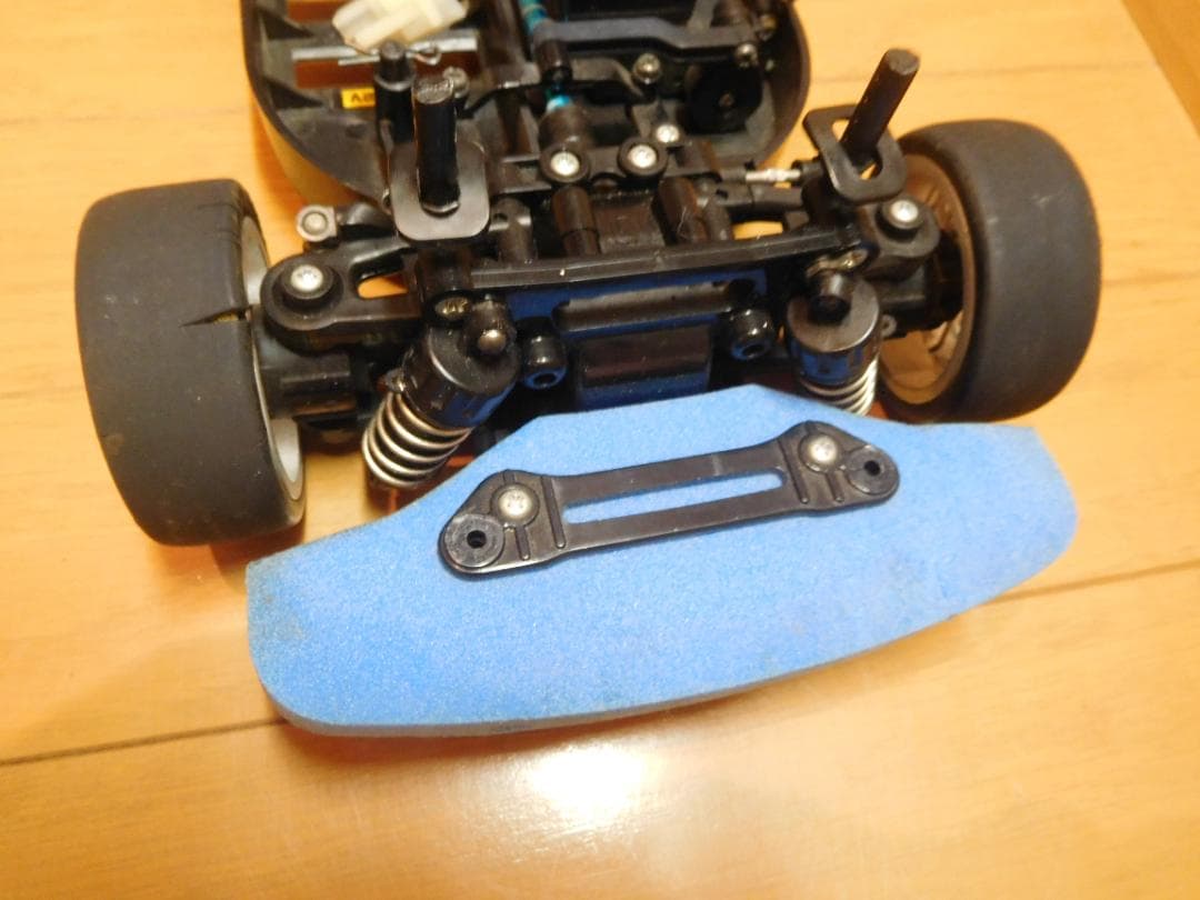 ラジコンカー　1/10 電動カー　4WD