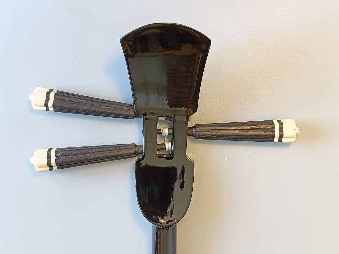 盛嶋開鐘写 名工内間直樹氏作 八重山黒木