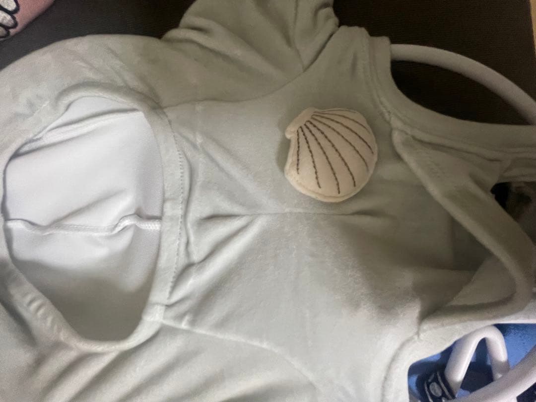 LOVOTらっこベロアカットソー(ライトグレー)