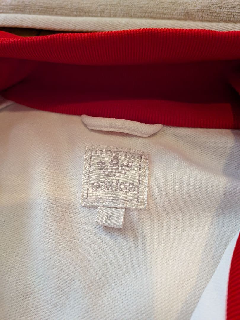 adidasリバープレートトラックジャケット