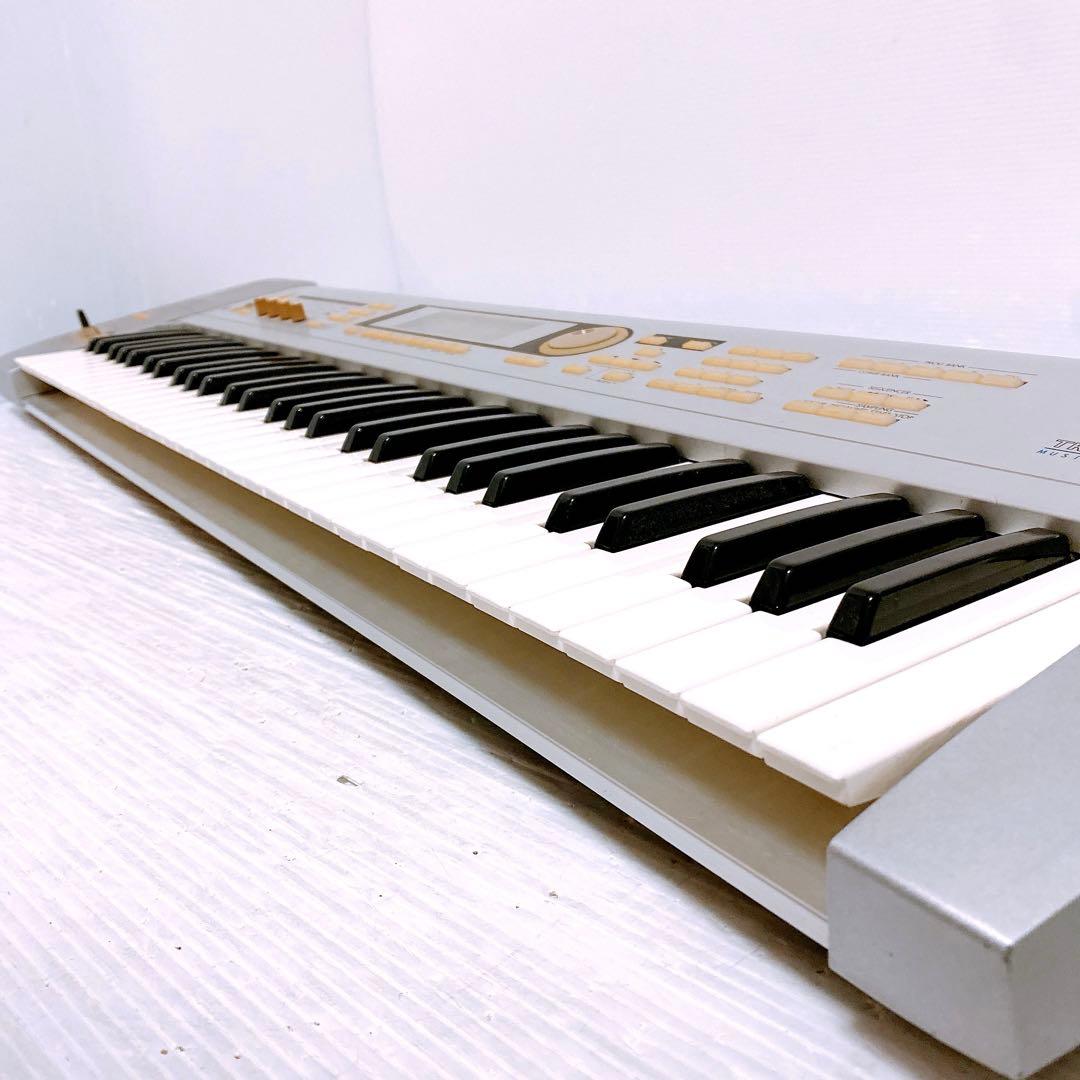 KORG コルグ TRITON LE61 シンセサイザー　②