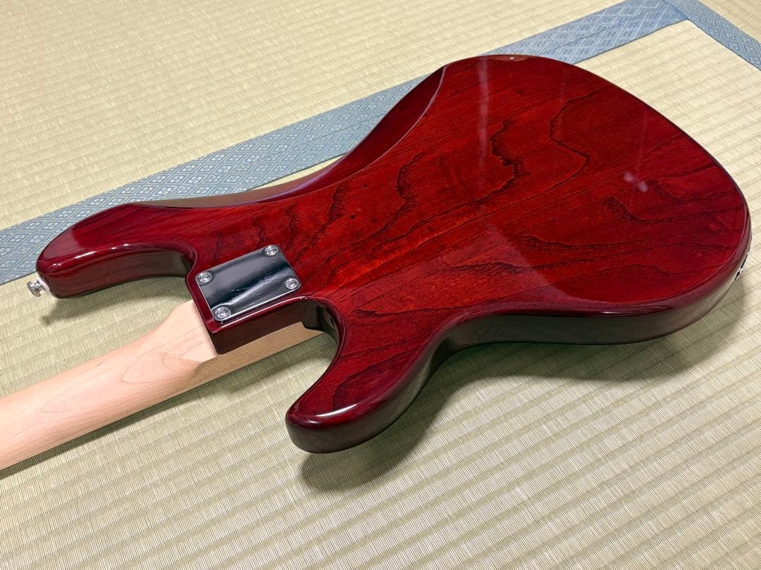 ベース G&L Tribute Series Kiloton Irish ale