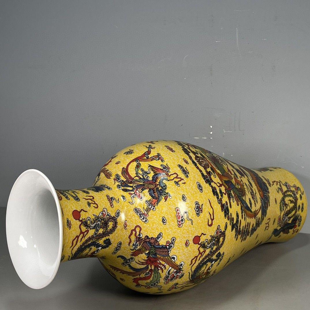 大清雍正黄釉五彩龍紋賞瓶  景徳鎮 陶磁器 装飾品 現代工芸品美術品 置物