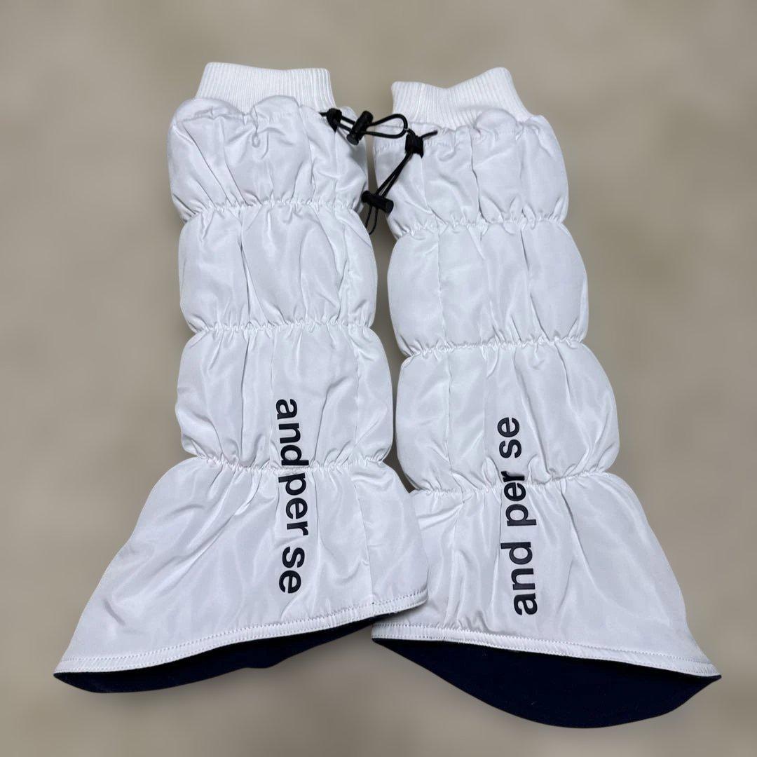 新品　and per se レッグウォーマー　白