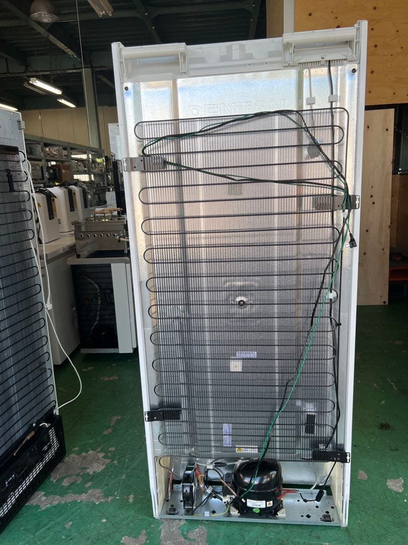 2022年ダイレイ 縦型無風スーパーフリーザー 472L