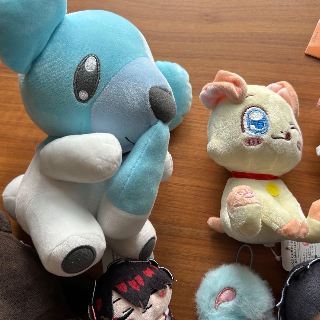 アニメ・ゲームキャラクター　フィギュア　ぬいぐるみ　まとめ売り　23点