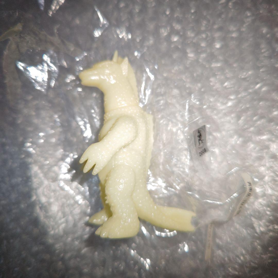 ゴジラ　M1号　チタノザウルス　蓄光　ソフビ