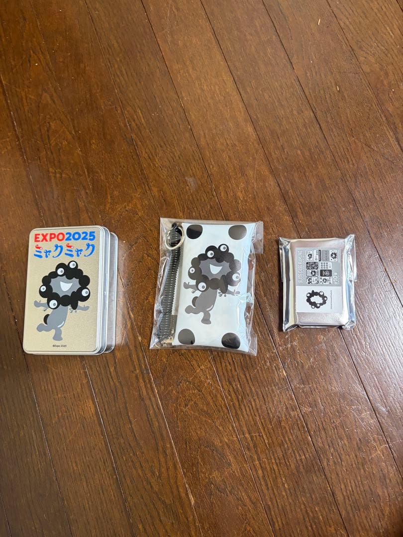 ミャクミャク黒ミャクチョコクランチセット