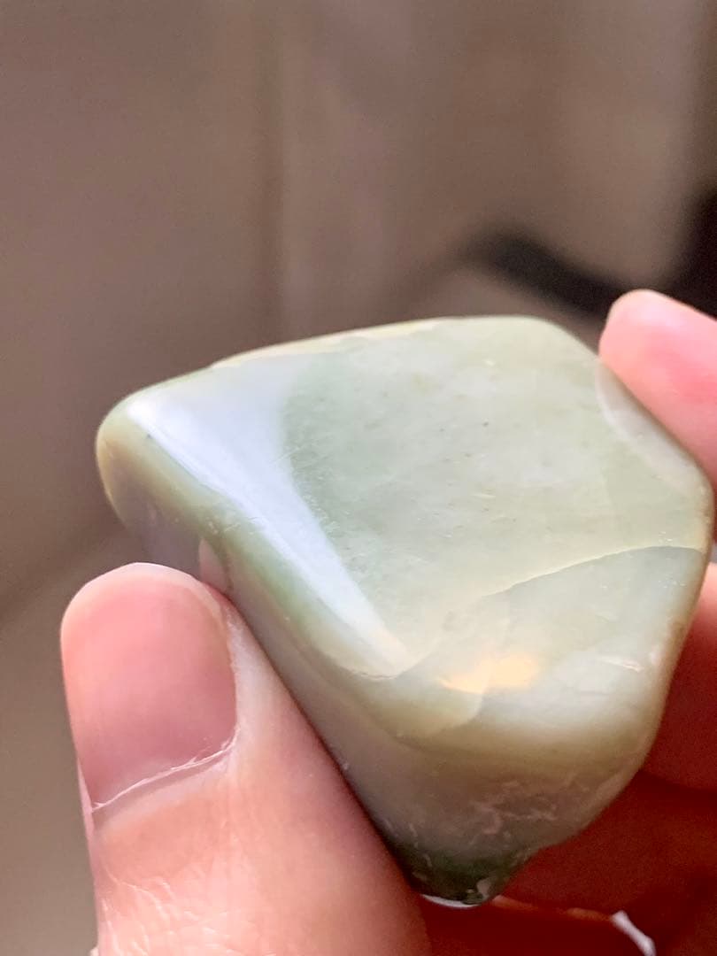 金山谷　極上ろうかん糸魚川翡翠　原石　糸魚川ひすい　コン沢　国産鉱物　水石　根付