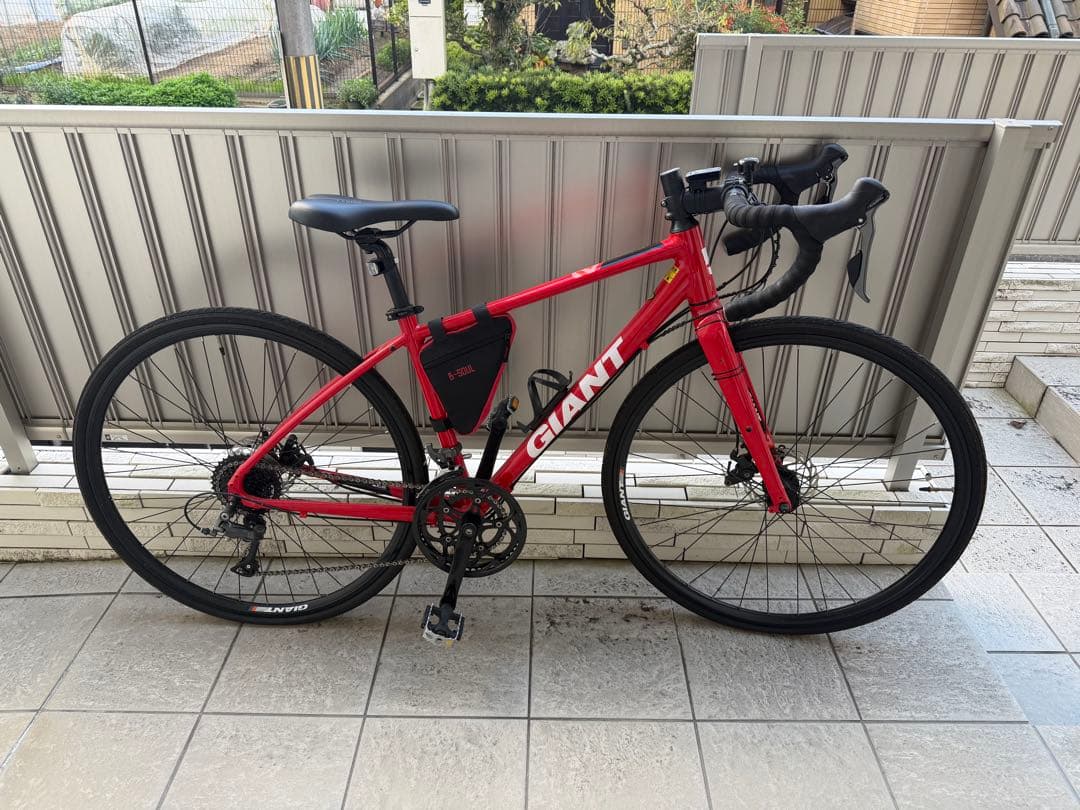 GIANT レッド ロードバイク Shimano Claris