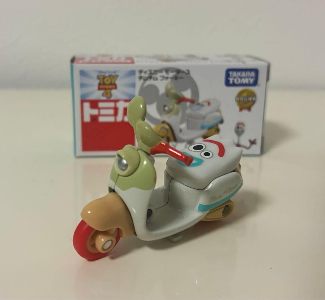 【美品】トミカ　トイストーリー　トイズキャリー（トラック）・トミカ11台セット！