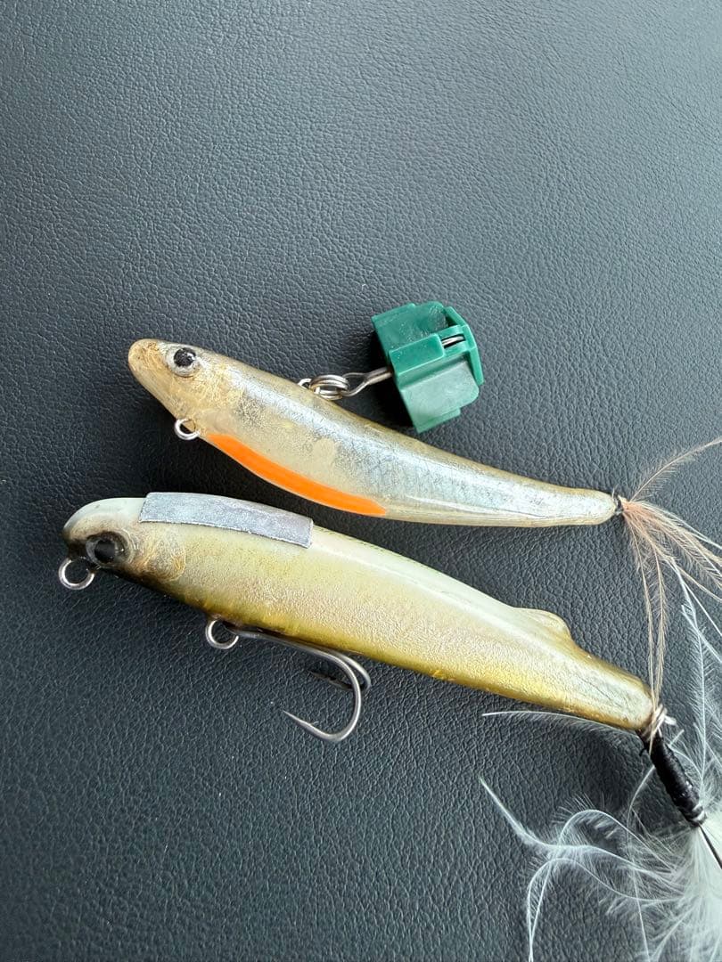 フレッシュベイトルアーズ　魚皮ルアー