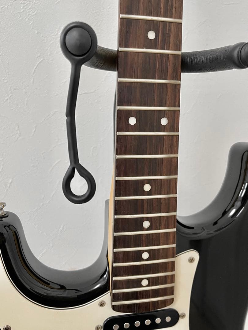 ストラトキャスタータイプレフティ改造【右利き用】