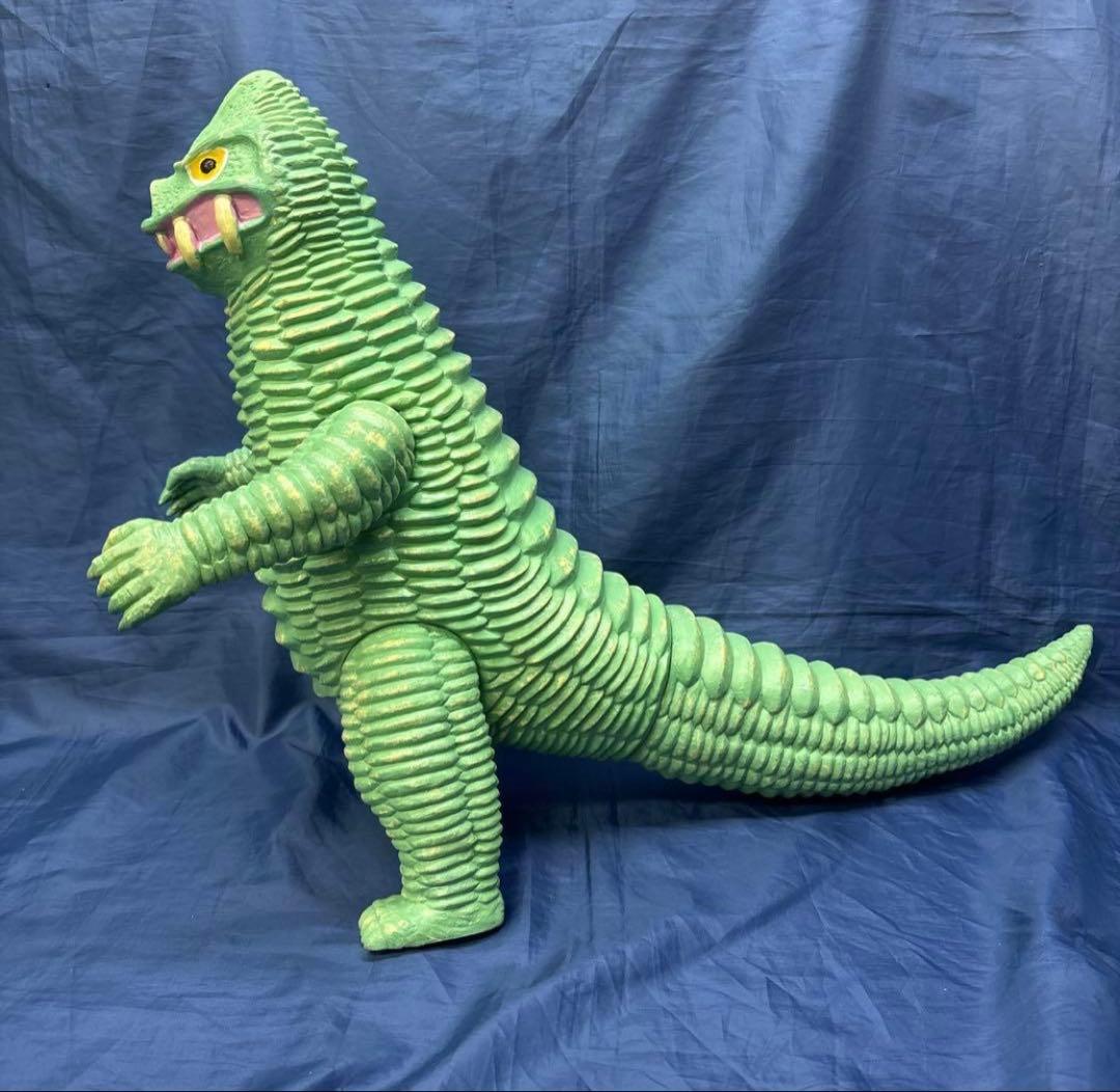 レッドキング　フィギュア