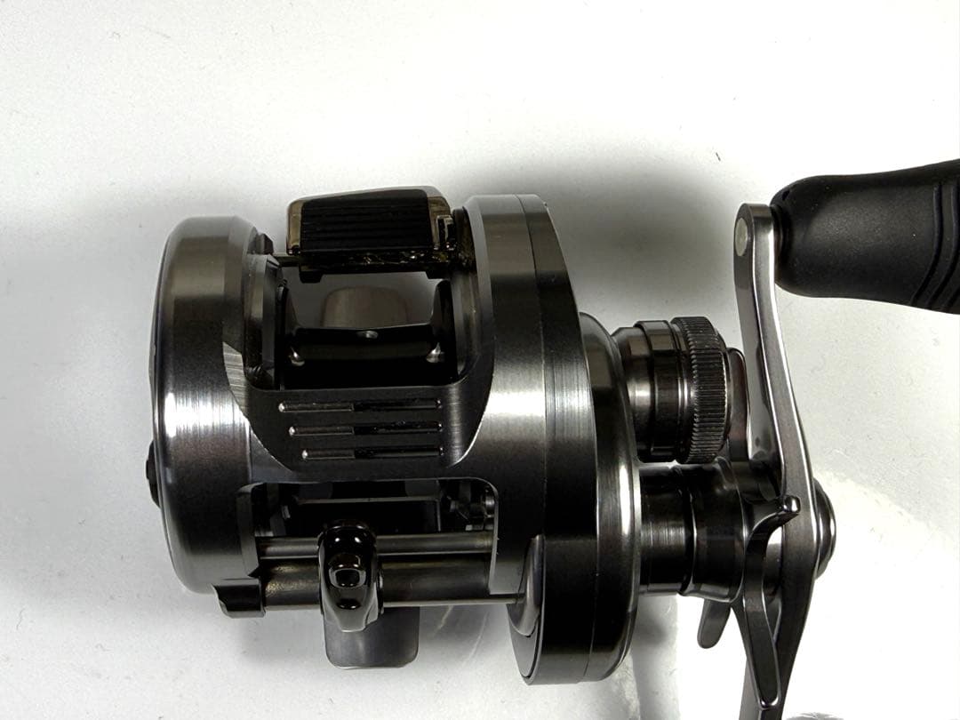 シマノ20カルカッタ コンクエスト DC 101HG LEFT 超美品