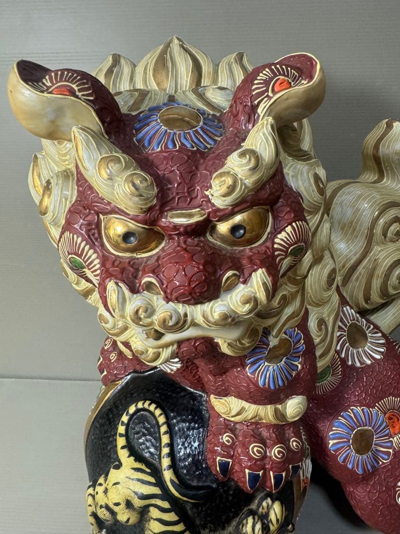 2345 九谷焼 八幡窯　金彩 虎文　唐獅子 縁起物 置物