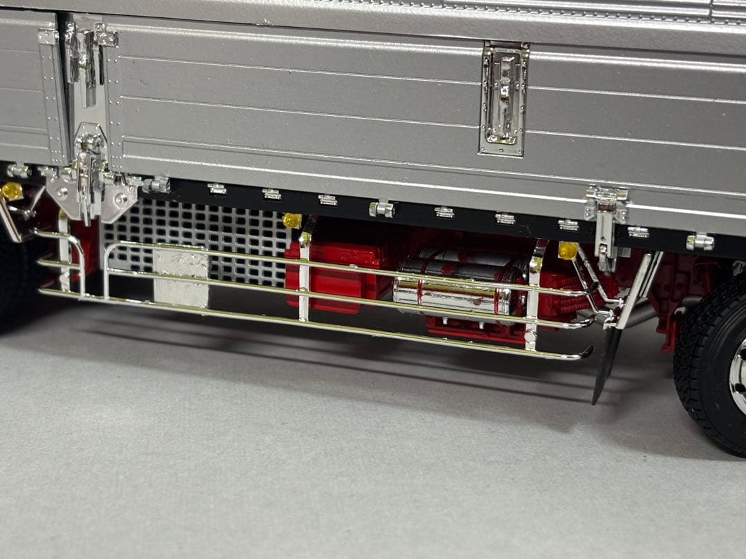 1/32 デコトラプラモデル スーパーグレート 4軸低床冷凍ウイング