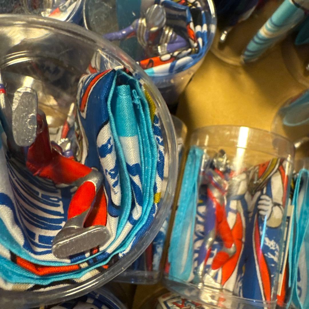 希少⭐︎ウルトラマンダイナ　ハンカチ＆ミニフィギュア 28個　まとめ売り