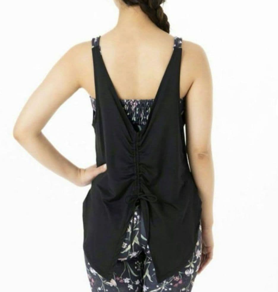 SUKALA ボタニカルシャーリングカバータンク&レギンス2点セット