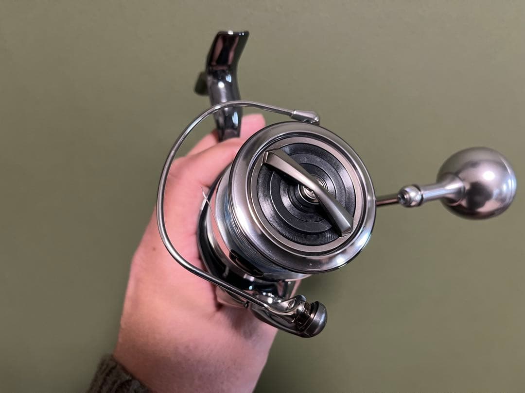 DAIWA 22EXIST LT 5000 CXH ほぼ新品