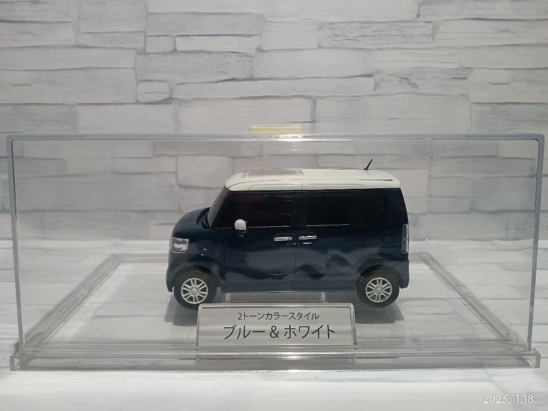 1/24 ホンダ　カラーサンプル　ミニカー　N-BOX ブルー＆ホワイト