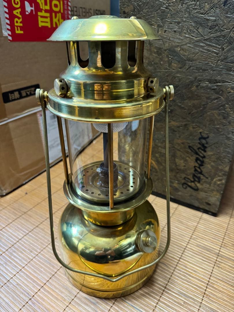 ヴェイパラックス ランタン 300 ポリッシュドブラス VAPALUX