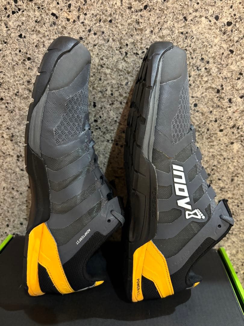 イノヴェイト　トレーニングシューズ　 inov8 inov-8 nike