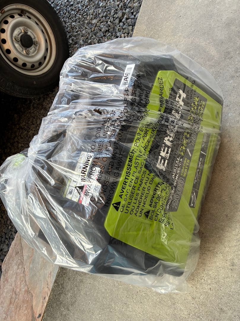 ①発電機インバーター1800未使用品