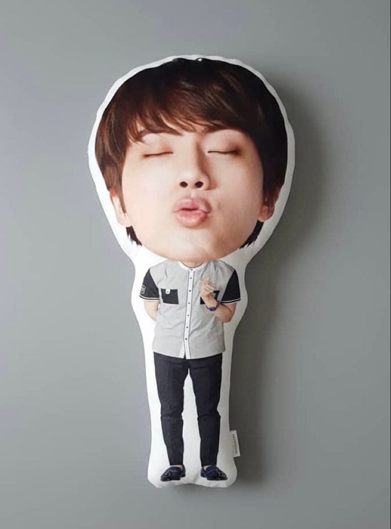 BTS Jin ソクジン ジン 2等身クッション 30cm
