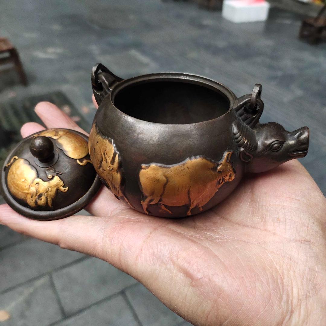 浮彫り五牛茶壺 急須 茶道具 煎茶道具 徳利 工芸品 美術品 置物