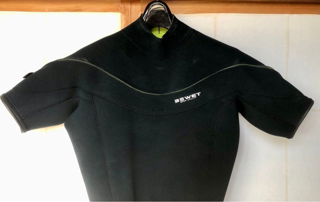 最終価格　BEウェット スプリング チェストジップ