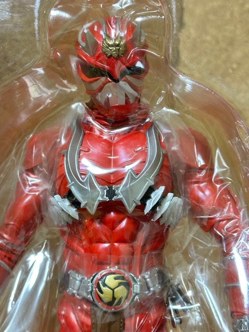 メディコム　1/6サイズ　仮面ライダー響鬼　紅