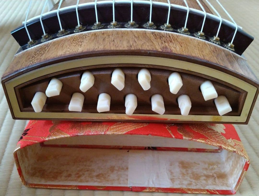 ☆短琴　だれでも弾ける高級三尺琴　弾龍