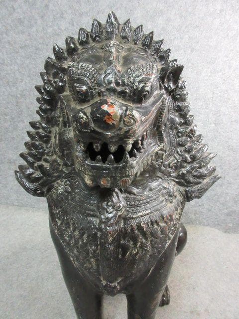 仏教美術銅製獅子置物 [B24593]