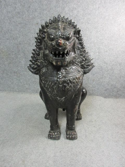 仏教美術銅製獅子置物 [B24593]