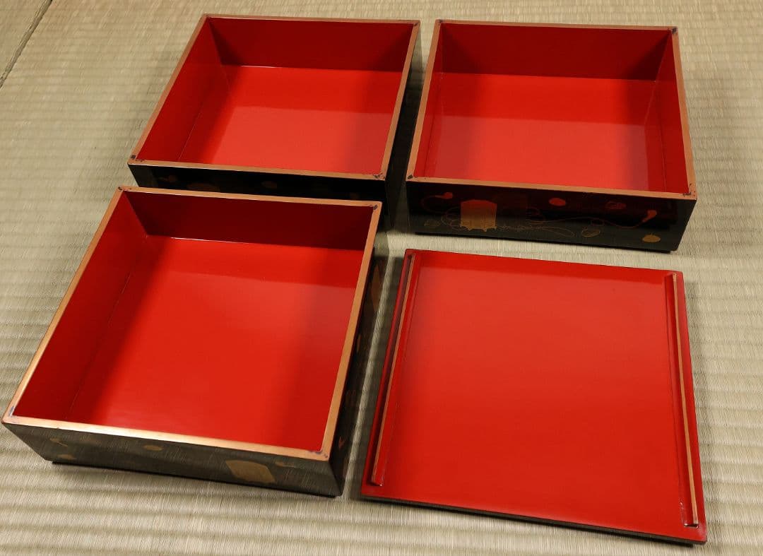 木製漆器 貝桶 金蒔絵 三段 重箱 黒塗 朱塗 梨地 雛 漆芸【MA745】