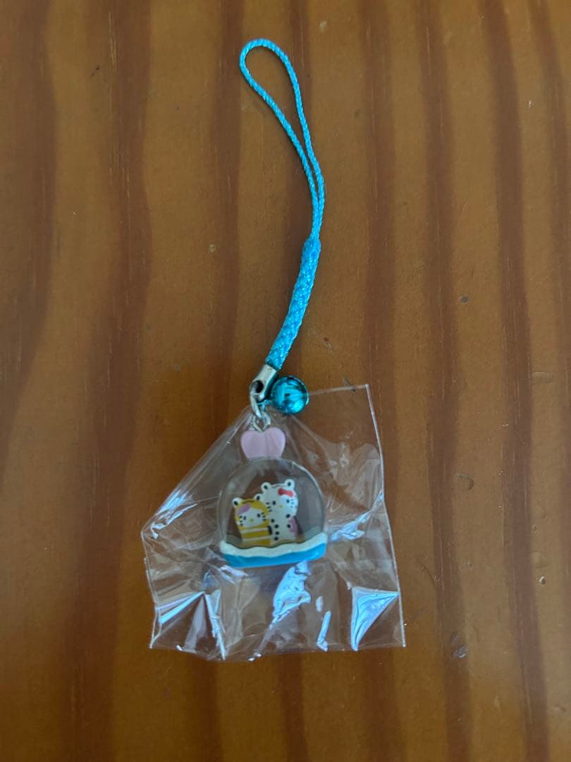 ハローキティ　根付けストラップ　チンアナゴ
