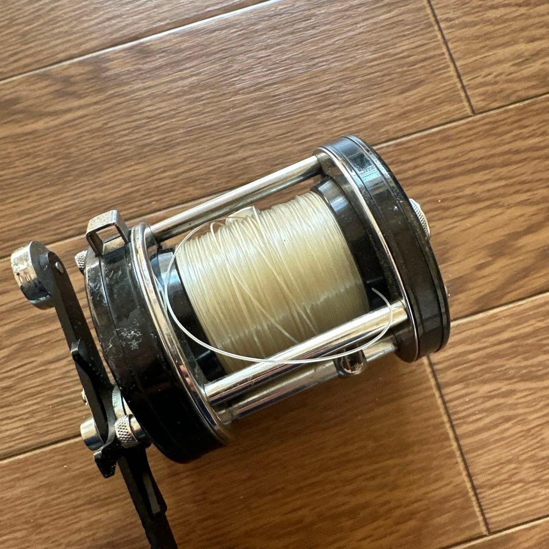 ABU Ambassadeur 7000C リール