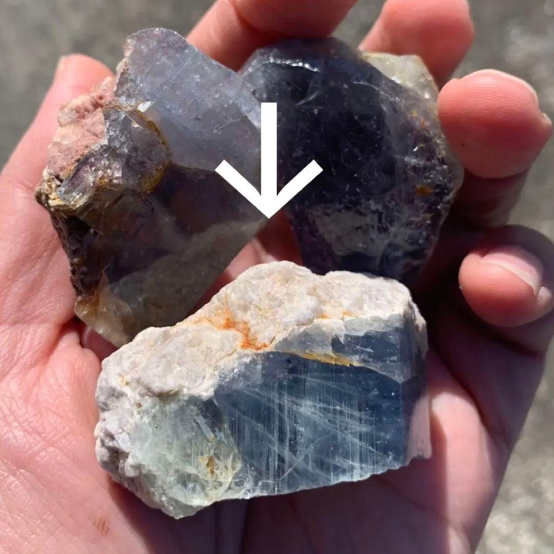 特大ブルーベリル結晶標本c