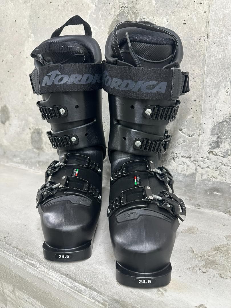 新品未使用 NORDICA Dobermann 5RD スキーブーツ 24/25