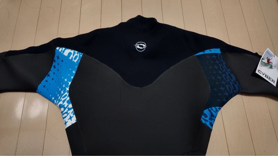 サイバー　ウェットスーツ