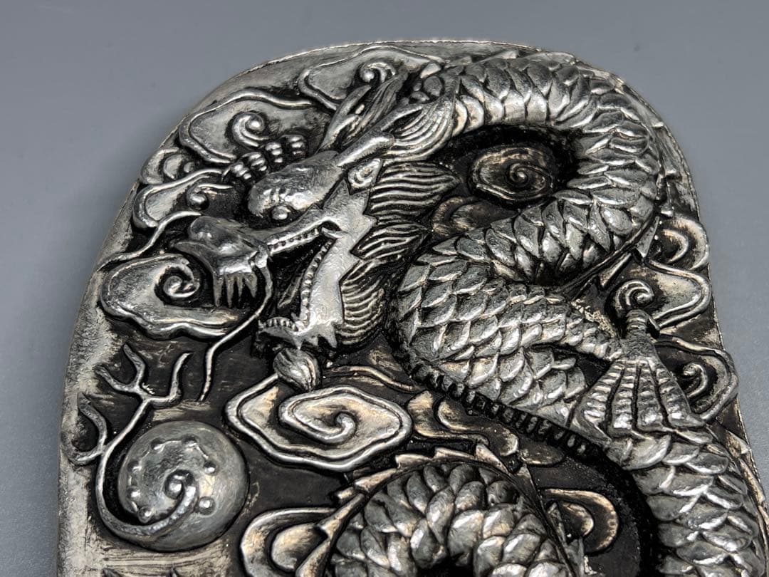 古美術　硯　文房具　厚重　刻印あり　浮き彫り　竜　迫力　金属工芸　置物