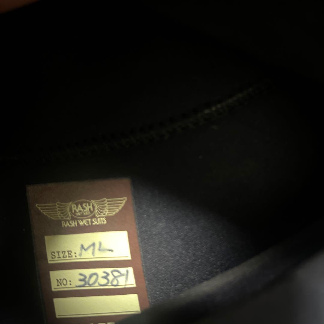 ウエットスーツ　　メルガリクソン