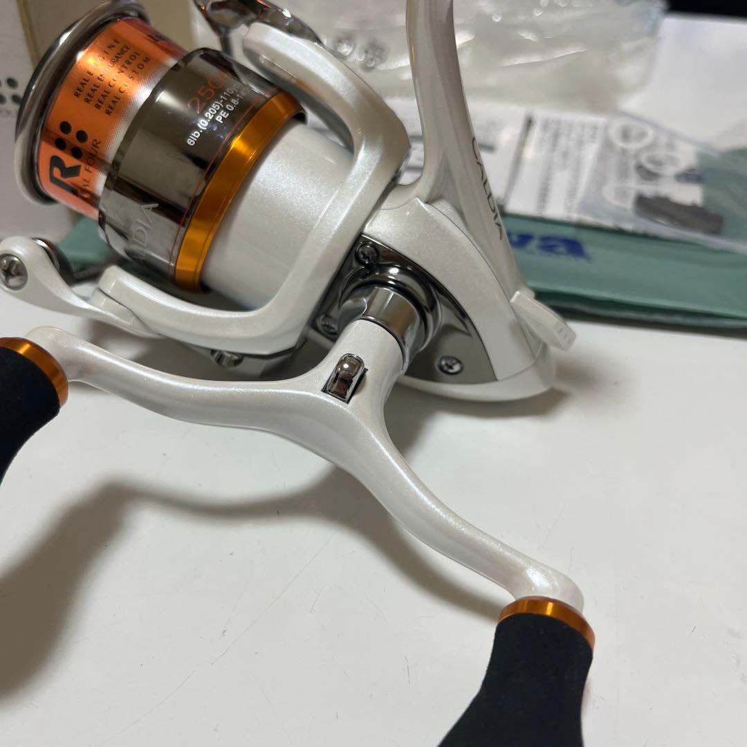 未使用品　DAIWA 09カルディア2506W ダブルハンドル ダイワ