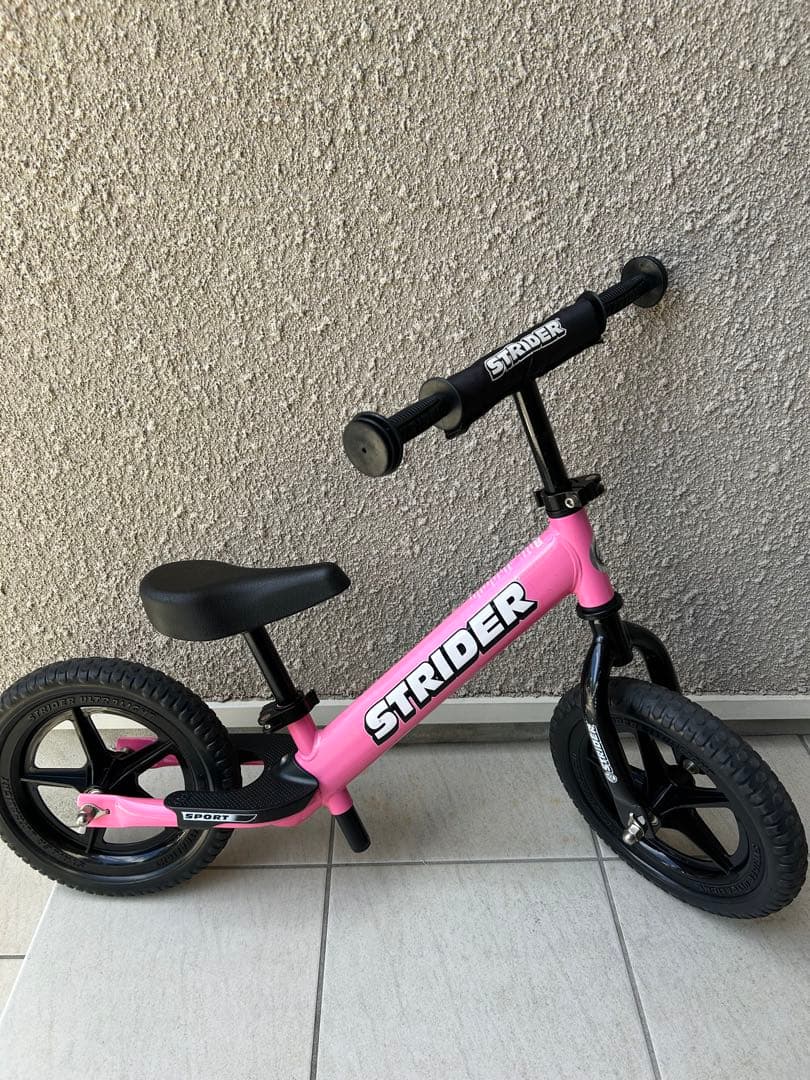 ストライダー 12インチ ピンク　Sportモデル 本体　袋付き