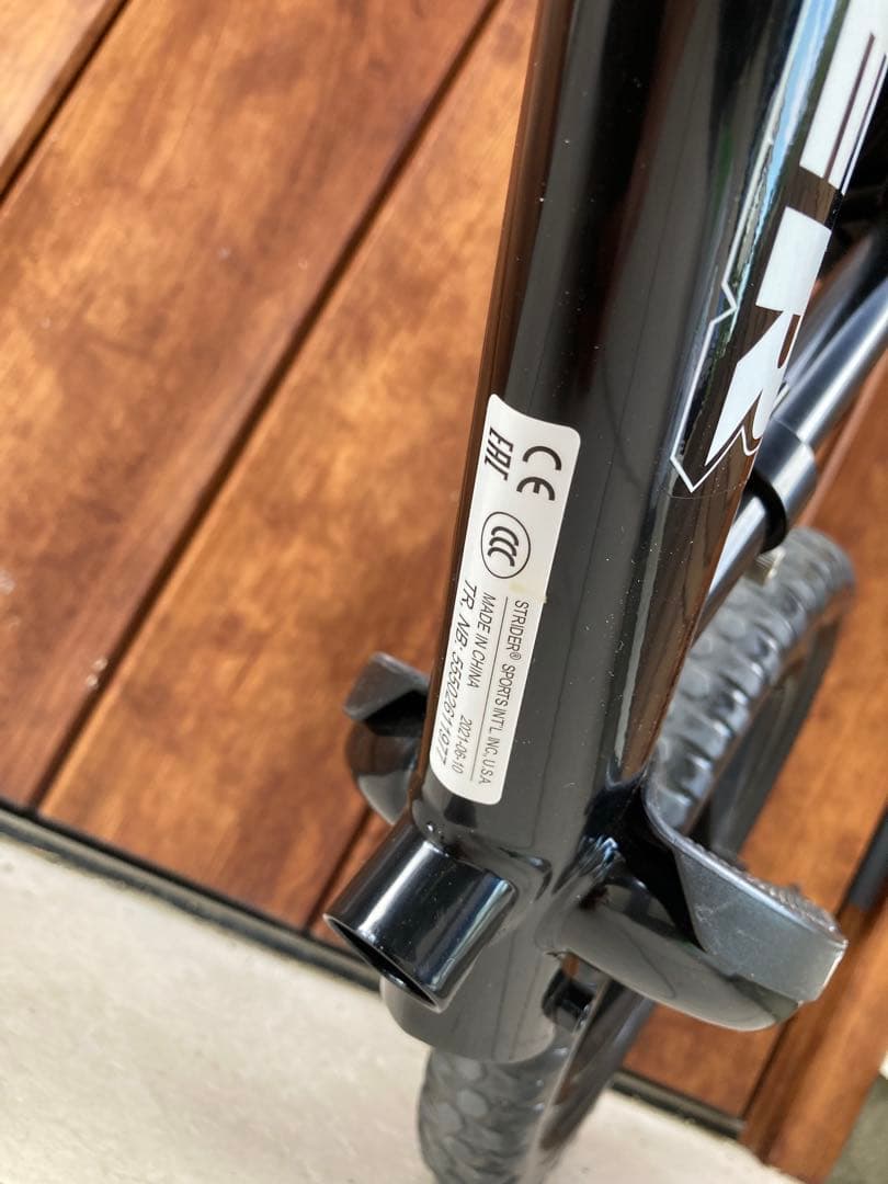 ✨美品✨ ストライダー スポーツ ブラック 12インチ スタンド等　付属品多数